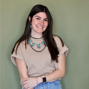 Meet your Posher, Julia